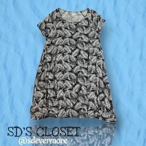 Old Navy Palm Tree Dress, Black and White, size L, EUC